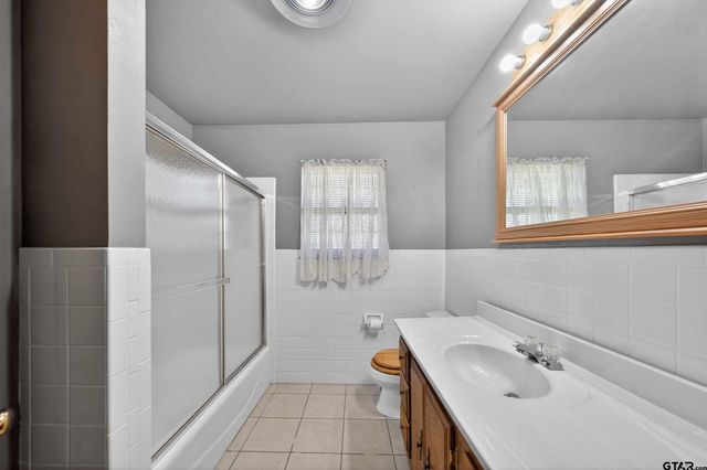 106 Southview Dr, Henderson, TX 75654