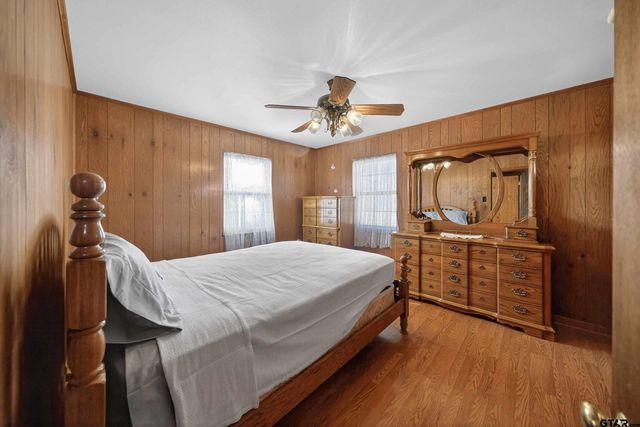 106 Southview Dr, Henderson, TX 75654