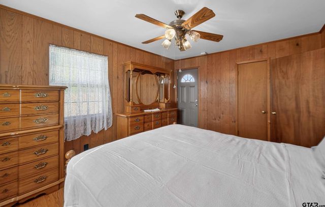 106 Southview Dr, Henderson, TX 75654