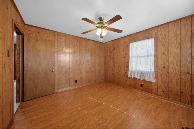 106 Southview Dr, Henderson, TX 75654