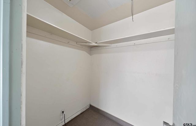 106 Southview Dr, Henderson, TX 75654