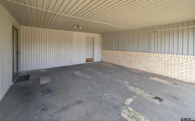 106 Southview Dr, Henderson, TX 75654