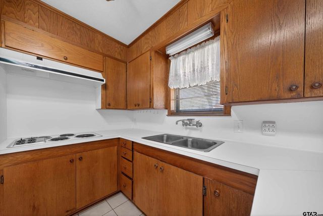 106 Southview Dr, Henderson, TX 75654