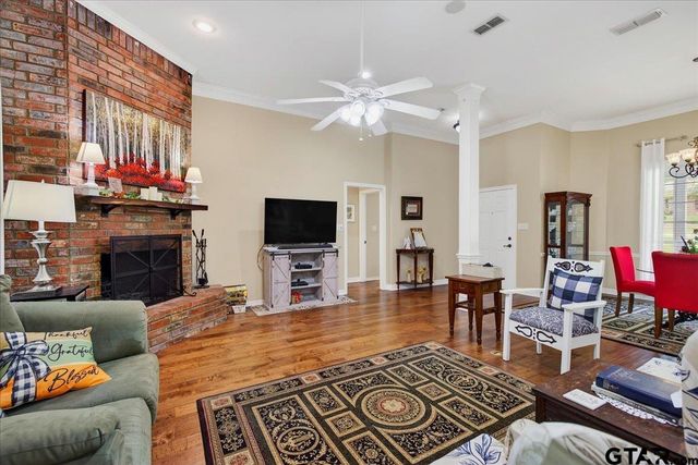 1448 W Tanglewood Dr, Hideaway, TX 75771