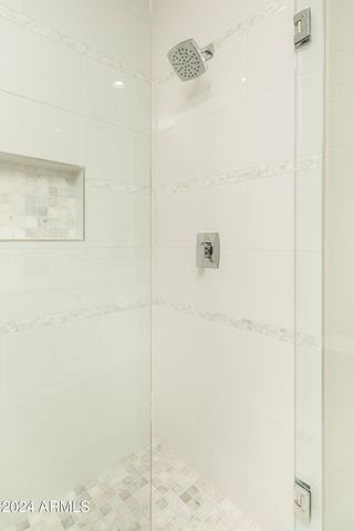 8918 E MAPLE Drive, Scottsdale, AZ 85255