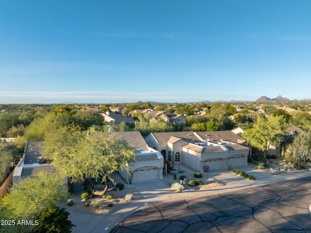 8918 E MAPLE Drive, Scottsdale, AZ 85255