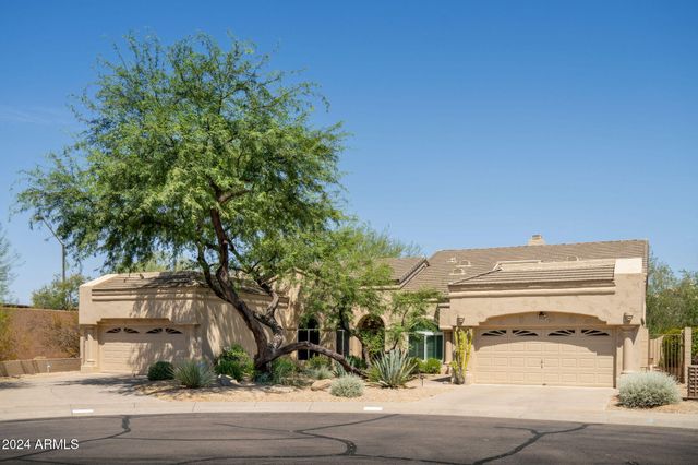 8918 E MAPLE Drive, Scottsdale, AZ 85255