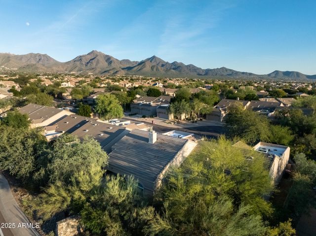 8918 E MAPLE Drive, Scottsdale, AZ 85255