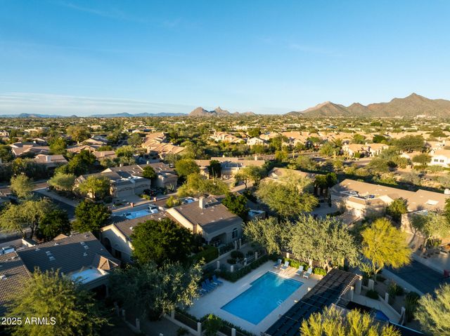 8918 E MAPLE Drive, Scottsdale, AZ 85255