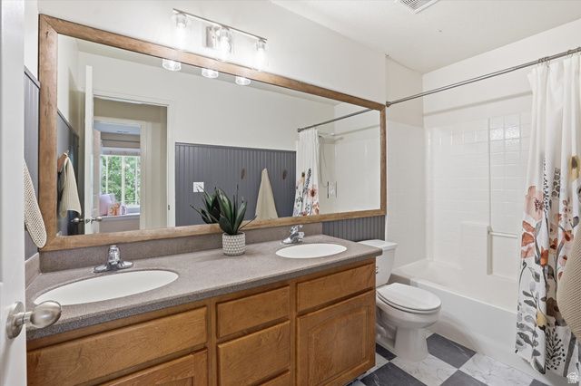 419 N KENT DR, North Salt Lake, UT 84054