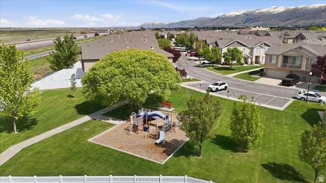 419 N KENT DR, North Salt Lake, UT 84054