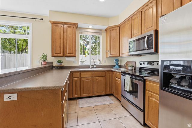 419 N KENT DR, North Salt Lake, UT 84054