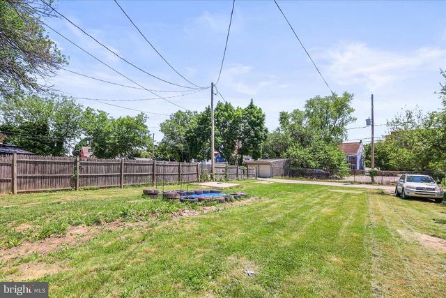 556 SALEM AVE, York, PA 17401