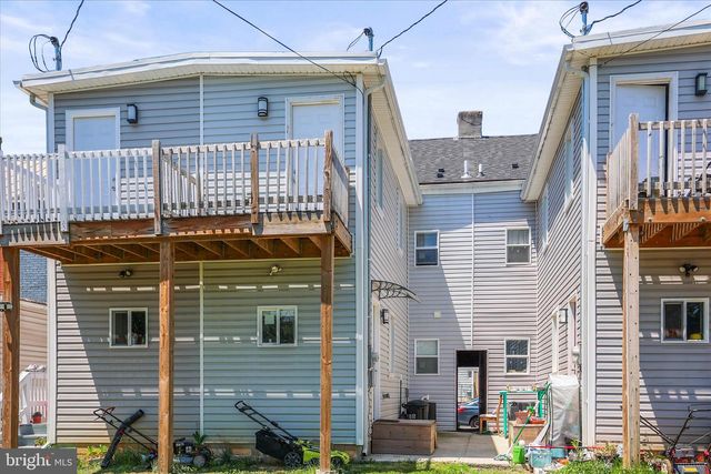 556 SALEM AVE, York, PA 17401