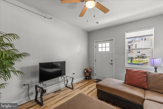 556 SALEM AVE, York, PA 17401