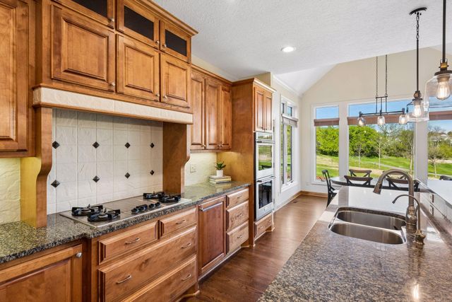 1676 Isabella Parkway, Chaska, MN 55318