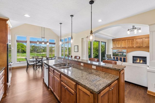 1676 Isabella Parkway, Chaska, MN 55318