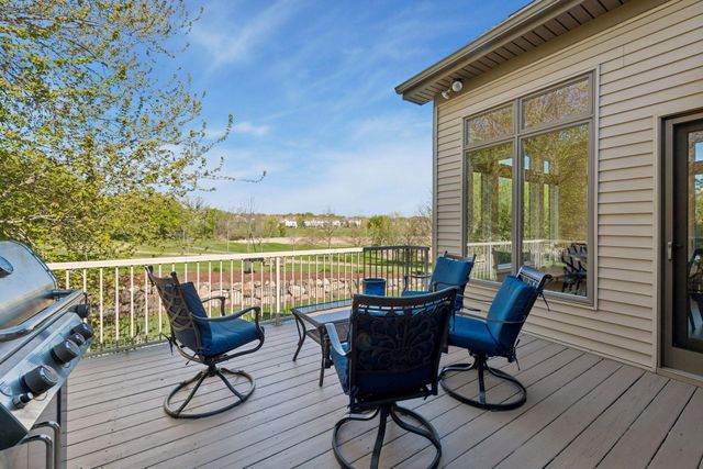 1676 Isabella Parkway, Chaska, MN 55318