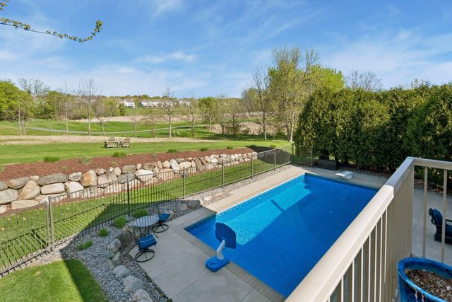 1676 Isabella Parkway, Chaska, MN 55318