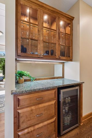 1676 Isabella Parkway, Chaska, MN 55318