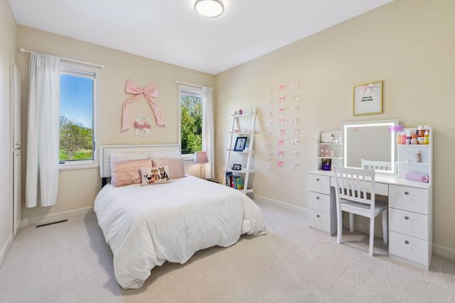 1676 Isabella Parkway, Chaska, MN 55318