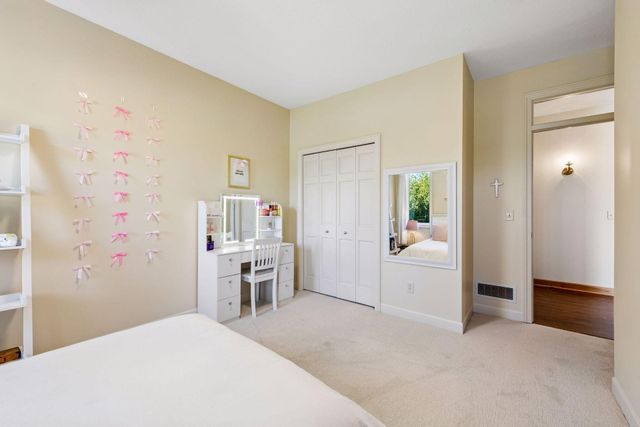 1676 Isabella Parkway, Chaska, MN 55318