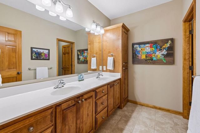 1676 Isabella Parkway, Chaska, MN 55318