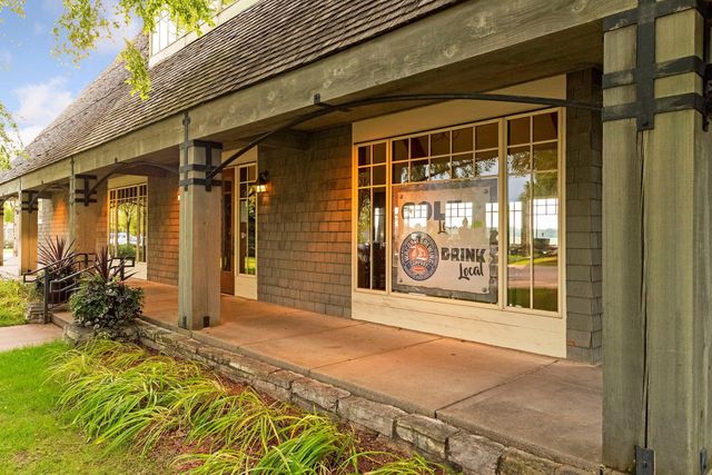 1676 Isabella Parkway, Chaska, MN 55318