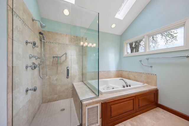 1152 Terre Drive, Libertyville, IL 60048