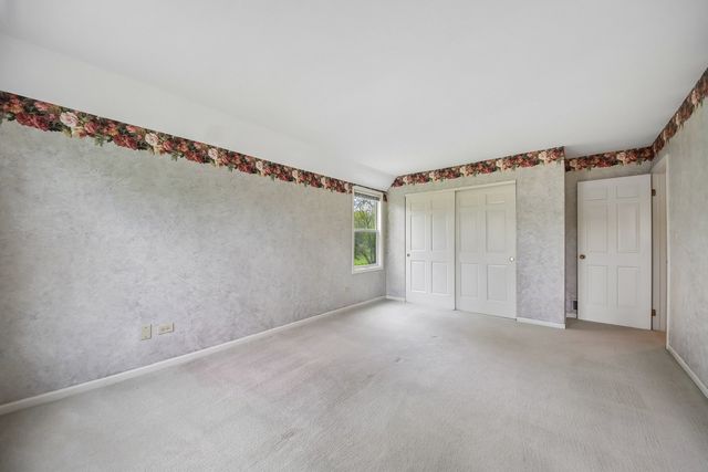 1152 Terre Drive, Libertyville, IL 60048