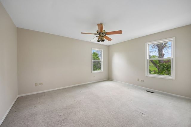 1152 Terre Drive, Libertyville, IL 60048