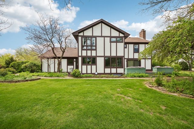 1152 Terre Drive, Libertyville, IL 60048