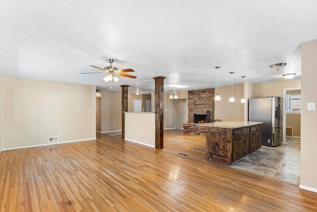 3721 Mary Ellen Street NE, Albuquerque, NM 87111