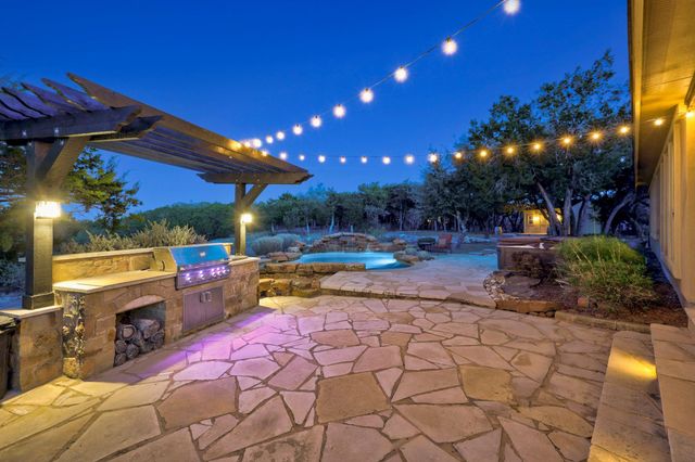 161 Milestone RD, Liberty Hill, TX 78642