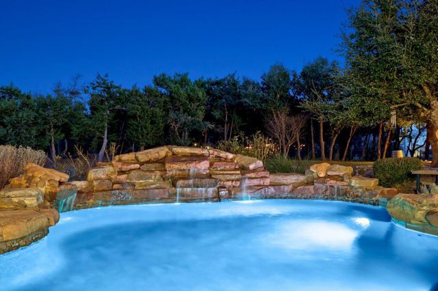 161 Milestone RD, Liberty Hill, TX 78642