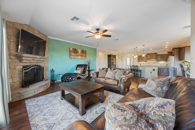 161 Milestone RD, Liberty Hill, TX 78642