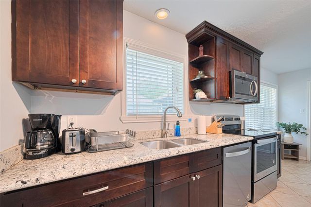 4410 Belle Hollow Dr Drive, Houston, TX 77084