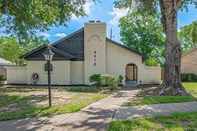 4410 Belle Hollow Dr Drive, Houston, TX 77084