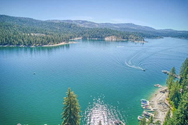 44455 Hillcrest Avenue, Shaver Lake, CA 93664