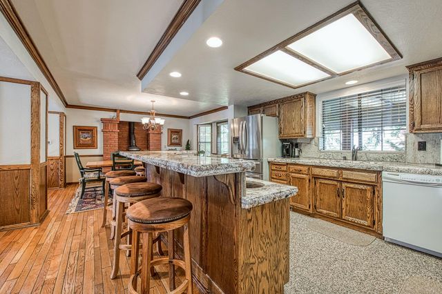 44455 Hillcrest Avenue, Shaver Lake, CA 93664