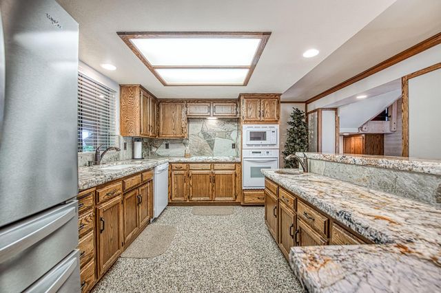 44455 Hillcrest Avenue, Shaver Lake, CA 93664