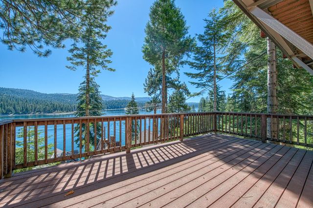44455 Hillcrest Avenue, Shaver Lake, CA 93664