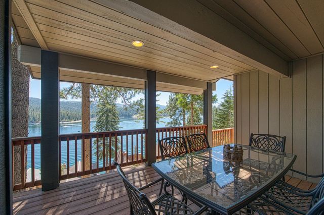 44455 Hillcrest Avenue, Shaver Lake, CA 93664
