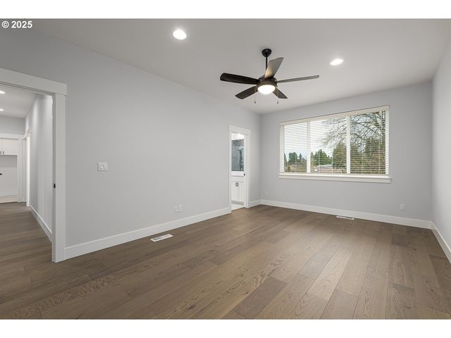 15225 Se TOWERS Ter, Milwaukie, OR 97267