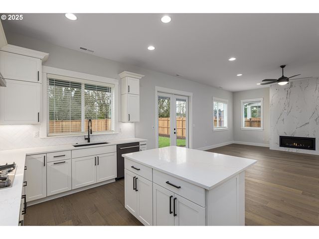 15225 Se TOWERS Ter, Milwaukie, OR 97267