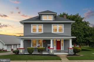 161 E MAIN ST, New Freedom, PA 17349