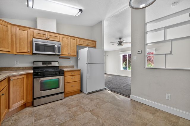 16755 Thompson Lane, Redding, CA 96001