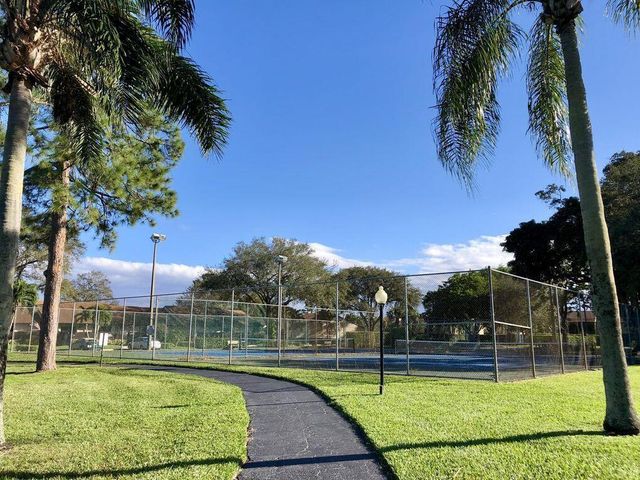 519 Shady Pine Way A2, Greenacres, FL 33415