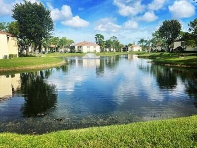 519 Shady Pine Way A2, Greenacres, FL 33415