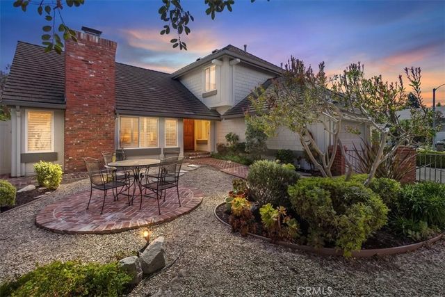 1104 Dennis Drive, Costa Mesa, CA 92626